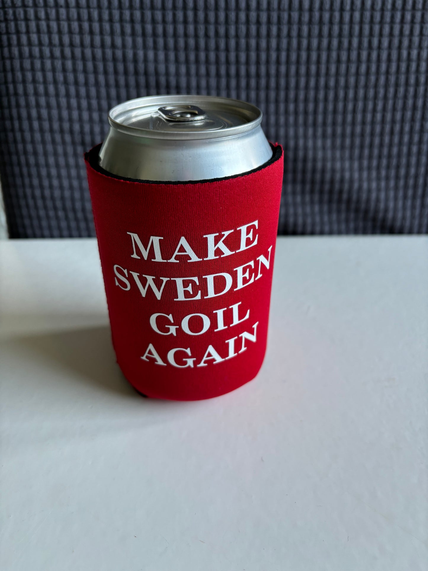 Bärkahållare ”Make Sweden goil again”