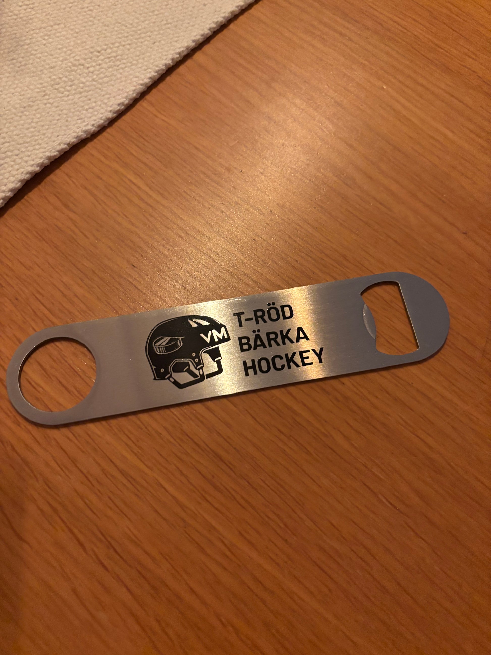 Bärkaöppnare ”Hockey” – Goilarn AB